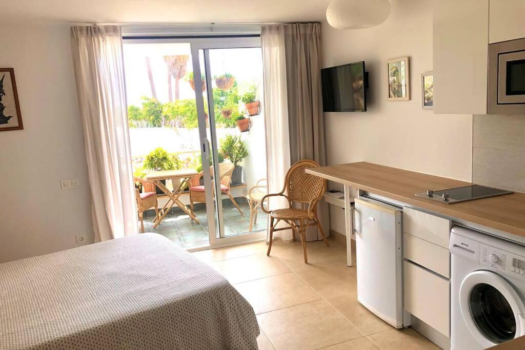 Modern & Spacious Studio Isla, Puerto Del Carmen ティアス エクステリア 写真